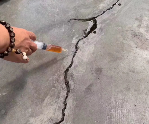 天桥混凝土裂缝修补技术详解​